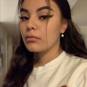 Meet your Posher, Mia